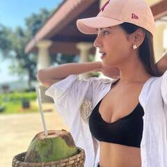 ઈમરાન હાશ્મીની એક્ટ્રેસ સોનલ ચૌહાણે કડકડતી ઠંડીમાં બતાવ્યું બોલ્ડ ફિગર, જુઓ PHOTOS