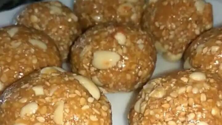 স্বাস্থ্য সচেতন মানুষ বাদাম দেখলেই অন্য পথ ধরেন, সে কাজুই হোক বা চিনেবাদাম। শীতকালে একটু এদিক-ওদিক হতেই পারে। তাই এই শীতে ফিরে যেতে পারেন ছোটবেলার গুড়-বাদামে।