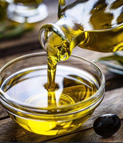 Health Benefits Of Olive Oil Control Diabetes Cholesterol And Heart Problem रिफाइंड की जगह ऑलिव ऑयल का करें इस्तेमाल, हार्ट और डायबिटीज के मरीजों के लिए है बहुत फायदेमंद
