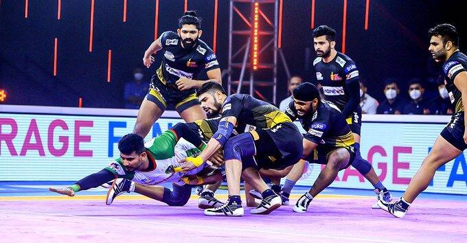 pro kabaddi league 2021-22 season 8 sports patna pirates beats telugu titans match results prashant rai monu goyat rohit kumar sachin tanwar final raid Pro Kabaddi league 2021-22: रोमांचक मुकाबले में पायरेट्स ने टाइटंस को एक अंक से हराया, तेलुगू को मिली तीसरी हार