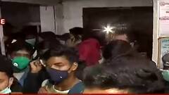 Local Train: লোকাল ট্রেনে বিধি বদল হলেও হাওড়া স্টেশনে যাত্রীদের বিক্ষোভ অব্যাহত । Bangla News