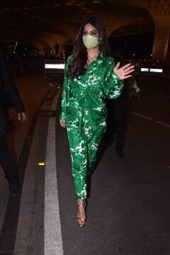 IN PICS: Miss Universe Harnaaz Sandhu Leaves For USA Post New Year Celebrations