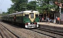 Corona Restrictions: ৭ টার পর থেকে বন্ধ থাকবে লোকাল ট্রেন, শেষ মেট্রো ছাড়বে রাত ৯ টায়| Bangla News