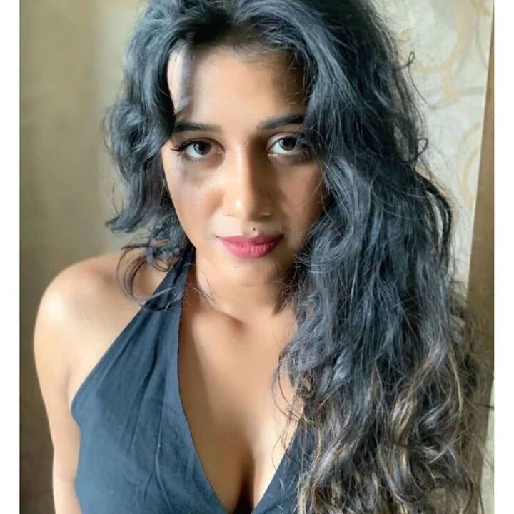 நிழல் கூட நடக்கின்ற சுகம்கூட நீதந்த.