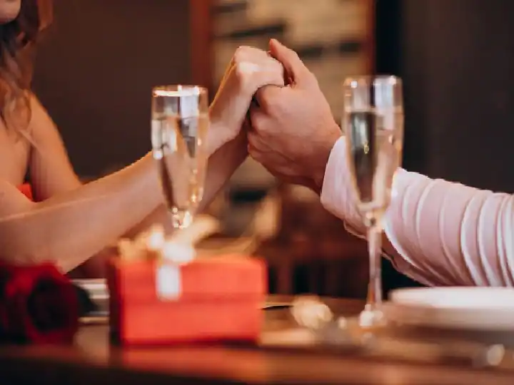 Trending News: ਡੇਟ 'ਤੇ ਲੜਕੀ ਨਾਲ ਹੋਇਆ ਅਜੀਬ ਹਾਦਸਾ, ਖਾਣੇ ਦੇ ਦੇਣੇ ਪਏ ਪੈਸਾਂ ਤਾਂ...