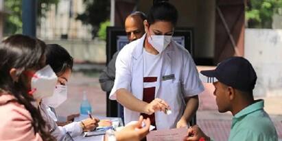 Except those in contact with Foreign Returnees Genome Sequencing not mandatory for Kolkata Covid Patients Kolkata Covid Testing: কোভিড পজিটিভ হলেই জিনোম সিকোয়েন্সিং নয়, নয়া নির্দেশিকা স্বাস্থ্য দফতরের