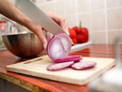गर्मी में हीट स्ट्रोक से बचाएगी कच्ची प्याज, कब्ज और अपच में मिलेगी राहत