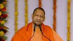 UP: सामाजिक सुरक्षा पेंशन योजना कार्यक्रम में CM Yogi हुए शामिल, बुजुर्गों को दी बड़ी सौगात