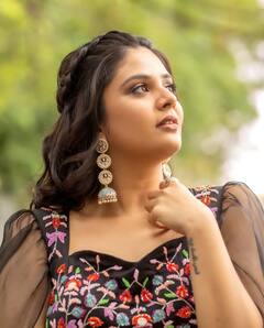 SreeMukhi Photos: సంక్రాంతి ముగ్గులో గొబ్బెమ్మలా ముద్దుగా మురిపిస్తోన్న బుల్లితెర బ్యూటీ