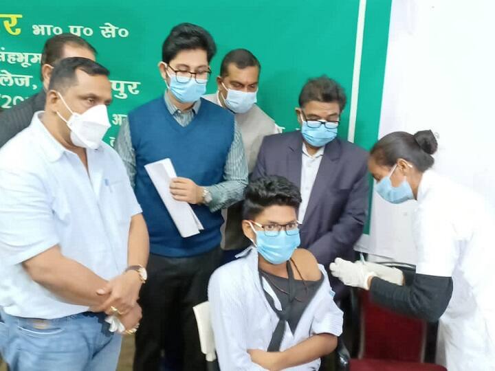 Jharkhand Jamshedpur COVID Vaccine for Children started today, know health minister banna gupta reaction ann COVID Vaccine for Children: झारखंड में 15 से 18 साल के बच्चों को लग रही है वैक्सीन, मंत्री बन्ना गुप्ता फिर बोले- हम पिछलग्गू नहीं