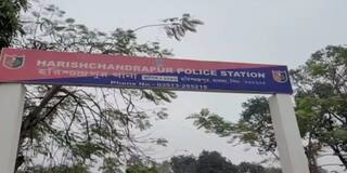 Malda : বিহার থেকে এসে পুলিশ সেজে তোলাবাজির অভিযোগ ! হরিশ্চন্দ্রপুরে ধরা পড়ল যুবক