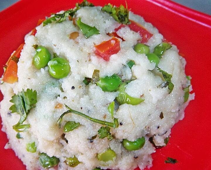 લીલા વટાણાનું ઉપમા પોષક તત્વોથી ભરપૂર અને પેટને અનુકૂળ ઉપમા એક દક્ષિણી ભારતીય નાસ્તો છે. જે આપની ભૂખને નિયંત્રણ કરવામાં મદદ રૂપ છે. તે એક પ્રોપર ડાયટ ફૂડ છે.