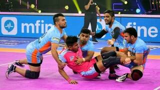 Pro Kabaddi League 2021-22: सीजन 1 की चैंपियन पिंक पैंथर्स को बंगाल वॉरियर्स ने हराया, मनिंदर ने पूरा किया 800वां रेड प्वाइंट