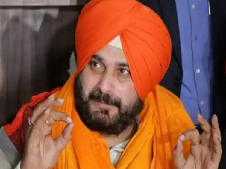 punjab election 2022 punjab congress chief navjot singh sidhu announce 2 thousand for every woman Punjab Election: નવજોત સિંહ સિદ્ધુની મોટી જાહેરાત, મહિલાઓને દર મહિને અપાશે 2 હજાર રુપિયા અને વર્ષમાં આટલા સિલિન્ડર મળશે મફત, જાણો