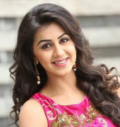 Nikki Galrani : 