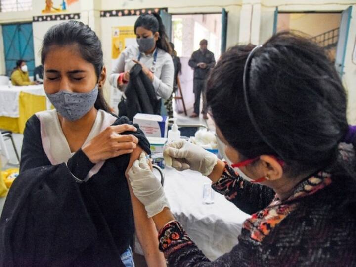 Covid-19 vaccination for 15-18 years Children starts throughout India today Covid-19 Vaccination| 15-18 வயது வரையிலான சிறுவர்கள் தடுப்பூசி செலுத்தும் பணி இன்று தொடக்கம் ! முழு விவரம்..