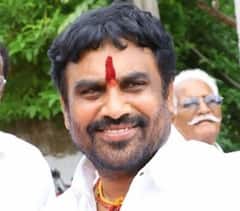 MLA Vanama Son : పాల్వంచలో కుటుంబం ఆత్మహత్యకు కారణం ఆ ఎమ్మెల్యే కొడుకు ! వెదుకుతున్నపోలీసులు...