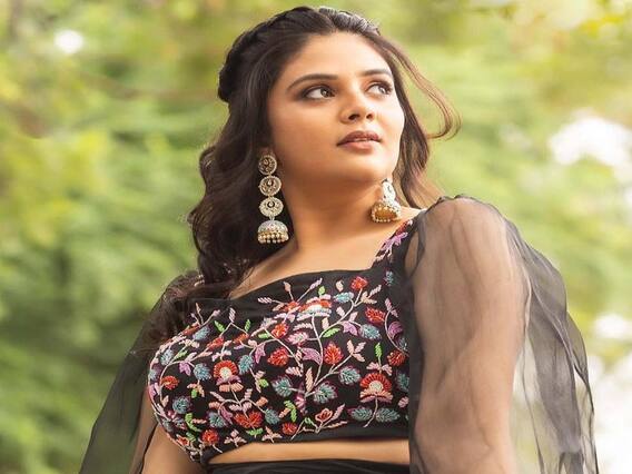 SreeMukhi Photos: సంక్రాంతి ముగ్గులో గొబ్బెమ్మలా ముద్దుగా మురిపిస్తోన్న బుల్లితెర బ్యూటీ SreeMukhi Photos: సంక్రాంతి ముగ్గులో గొబ్బెమ్మలా ముద్దుగా మురిపిస్తోన్న బుల్లితెర బ్యూటీ