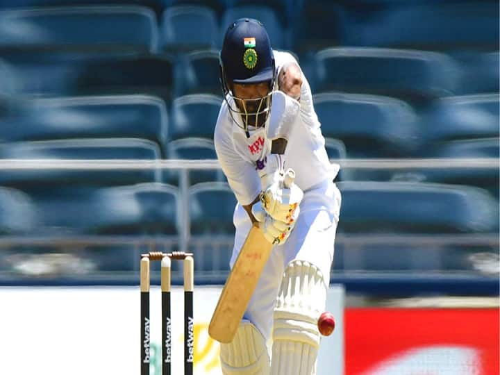 In India vs South Africa second Test match KL Rahul Hits half century and got out india in Bad Position Ind vs SA 2nd Test : विराटच्या अनुपस्थितीत खेळणाऱ्या टीम इंडियाची दाणादाण, आफ्रिकेविरुद्धच्या दुसऱ्या कसोटीत 117 धावात अर्धा संघ तंबूत, अर्धशतक ठोकून कर्णधार राहुल माघारी