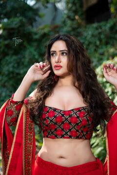 Sony Charishta: సోనీ చ‌రిష్టా... మరీ ఇంత హాట్‌గానా!?