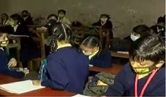 રાજ્યની શાળામાં ગાઈડલાઈનનો ભંગ, શિક્ષણમંત્રી કરી રહ્યા છે વિપરીત દાવા; જુઓ ગુજરાતી ન્યૂઝ