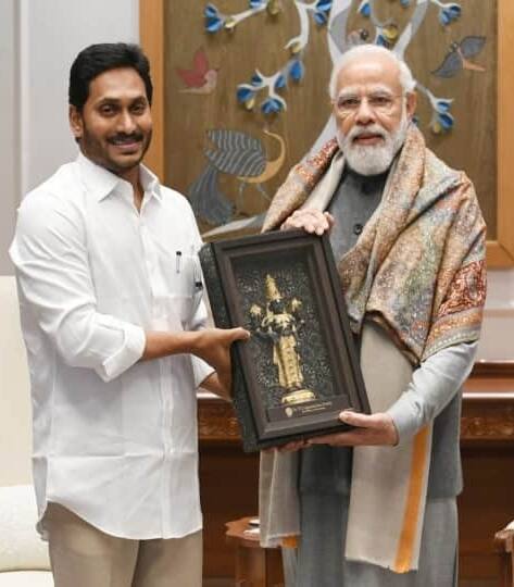 ఇగో గివే.. 'దేశం'లోని గియ్యాల్టి టాప్ ముచ్చట్లు..