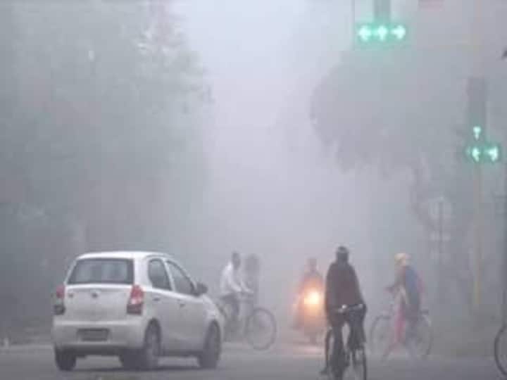 Weather Forecast: अगले कुछ दिनों में यूपी, हरियाणा समेत कई राज्यों में बदलेगा मौसम का मिजाज, यहां हो सकती है बारिश Weather Update rain and hailstorm in many areas of India including Punjab Haryana Western UP Weather Forecast: अगले कुछ दिनों में यूपी, हरियाणा समेत कई राज्यों में बदलेगा मौसम का मिजाज, यहां हो सकती है बारिश