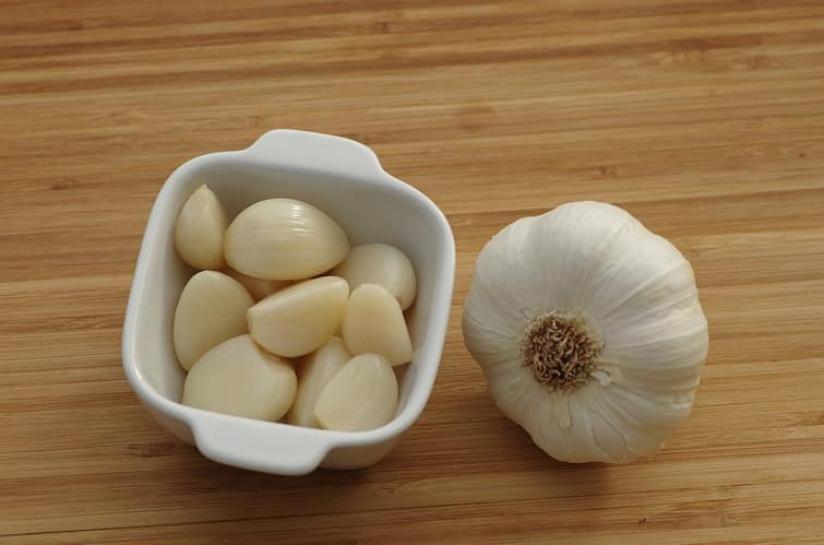 garlic benefits in daily diet for heart hair and skin Garlic Benefits: लहसुन आपकी डेली डायट का हिस्सा होना चाहिए, ये हैं 5 जरूरी कारण