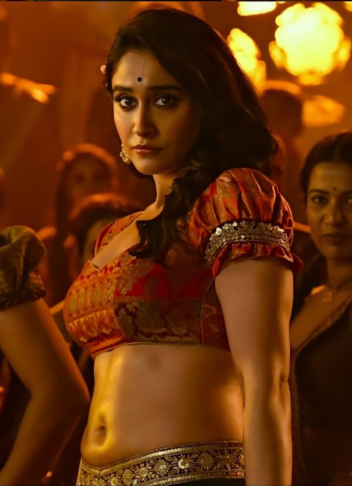 பளபளவென பற்கள் கண் கூசுதே பகல் இரவுகள் என்னை பந்தாடுதே