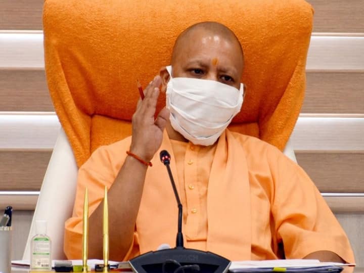 Coronavirus in up: 50 percent attendance of employees should be implemented in government and private offices- Yogi Adityanath UP Corona Update: कोरोना को लेकर CM योगी आदित्यनाथ ने दिए सख्त आदेश, लोगों को किया आगाह
