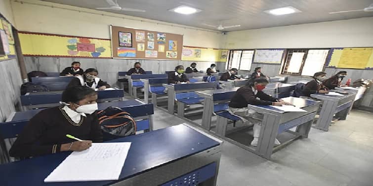 UP Schools Closed: यूपी में दसवीं तक के स्कूल 16 जनवरी तक किए गए बंद, ऑनलाइन होंगी क्लासेस, जानें और कौन से नियम हुए लागू