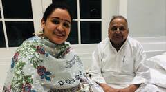 UP Female Politicians Husband: कोई चलाता है जिम तो कोई है पीसीएस अफसर, राजनीति से दूर हैं यूपी की इन नेताओं के पति