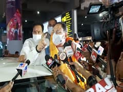 JP Nadda: ప్రజాస్వామ్యబద్ధంగా నిరసన చేస్తాను... అరెస్టు చేస్తే అప్పుడు చూద్దాం... సికింద్రాబాద్ గాంధీ విగ్రహం వద్ద నివాళులర్పించిన జేపీ నడ్డా