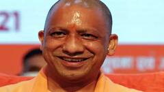 'बबुआ को बुल्डोजर चलने पर चिंता होती है' - CM Yogi का अखिलेश पर तंज | UP Elections