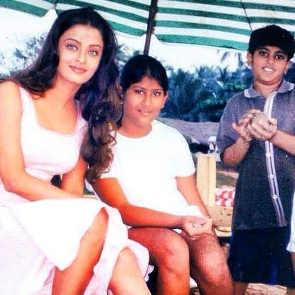 इस रिपोर्ट में हम आपको ऐश्वर्या की पहले की कुछ अनेखी तस्वीरें दिखाने जा रहे हैं. जो सोशल मीडिया पर जमकर वायरल हुईं