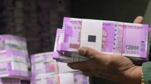 आपको बता दें मौजूदा समय में पीपीएफ पर सरकार 7.1 फीसदी ब्याज देती है. पीपीएफ पर मिलने वाले ब्याज पर सरकार की गारंटी होती है.