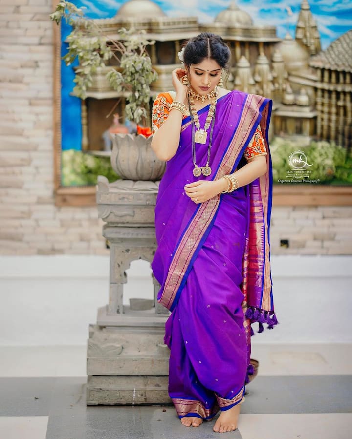 उत्तम अभिनय आणि सौंदर्यामुळे अक्षया अनेकांच्या मनावर राज्य करते. चाहत्यांच्या संपर्कात राहण्यासाठी अक्षया नेहमीच सोशल मीडियावर तिचे फोटो अन् व्हिडिओ शेअर करत असते. (Photo Credit : @akshayaddr/Instagarm)
