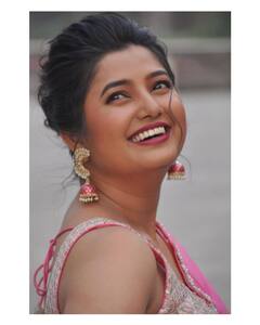 Prajakta Mali: सौंदर्याची खाण... प्राजक्ताचा क्लासी अंदाज!