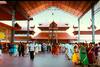 Guruvayur Temple: భక్తులారా ఇదేమైనా న్యాయమా..? పనికిరావని హుండీలో వేస్తారా?