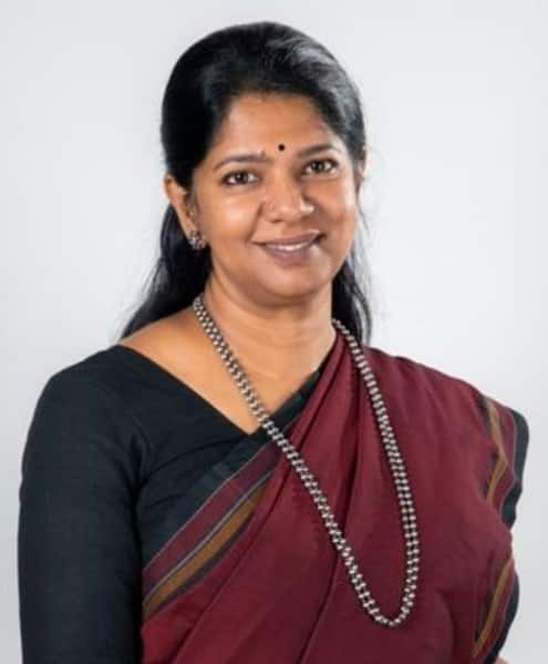 தமிழ் மொழியோடு நடைபோடும் கனிமொழி எம்.பி!