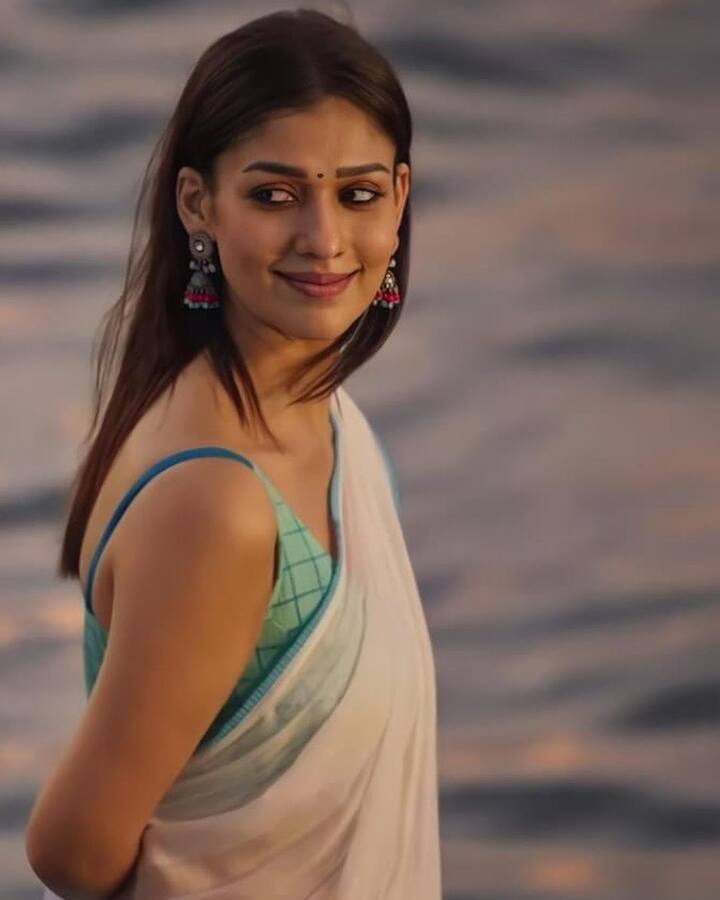 அடி அழகா சிரிச்ச முகமே நெனச்சா தோணும் இடமே