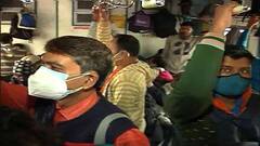 Local Train: যাত্রী সংখ্যা ৫০ শতাংশ! হাজরাপাড়া ক্রসিংয়ে ভিড়ে ঠাসা ট্রেন থেকে পড়ে আহত চন্দ্রকোনার বাসিন্দা | Bangla News