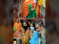 In Pics : बॉलिवूड अभिनेत्री Shilpa Shetty आणि राज कुंद्राने घेतले सप्तशृंगी देवीचे दर्शन