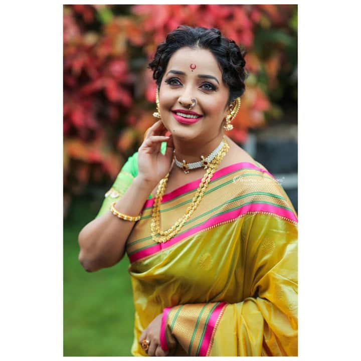 अपूर्वा सोशल मीडियावर सक्रिय असून कायम ती तिच्या इन्स्टाग्राम अकाऊंटवर तिचे काही खास फोटो शेअर करत असते. (photo:apurvanemlekarofficial/ig)