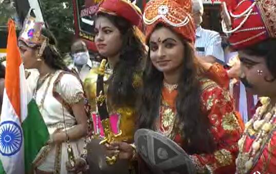 Vijayawada Book festival: విజయవాడ పుస్తకమహోత్సంపై ప్రచారం చేస్తూ భారీ ర్యాలీ