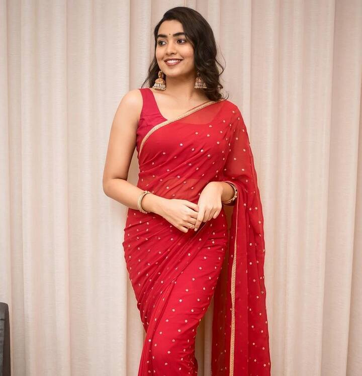 తాజాగా ఈ బ్యూటీ షేర్ చేసిన ఫోటోలు వైరల్ అవుతున్నాయి. (Photo Courtesy: Instagram)