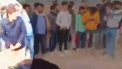 'भगौड़े' घोषित हुए पूर्व सांसद का क्रिकेट खेलते हुए वीडियो वायरल, सपा ने Yogi सरकार पर साधा निशाना