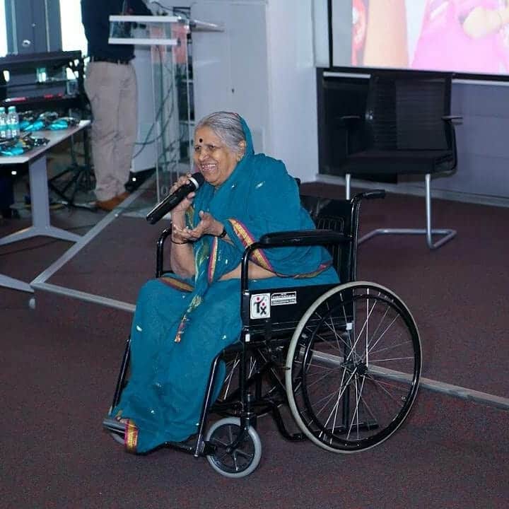 माईंनी आपल्या कार्यासाठी आंतरराष्ट्रीय निधी मिळावी या हेतूने 'मदर ग्लोबल फाउंडेशन'ची स्थापना केली. माईंच्या जीवनावर आधारलेला 'मी सिंधुताई सपकाळ' हा मराठी चित्रपट प्रदर्शित झाला आहे. सिंधुताई सपकाळ यांच्या जीवनावर भार्गव फिल्म्स ॲन्ड प्रॉडक्शनचा ’अनाथांची यशोदा’ या नावाचा अनुबोधपट 2014 साली प्रदर्शित झाला आहे.