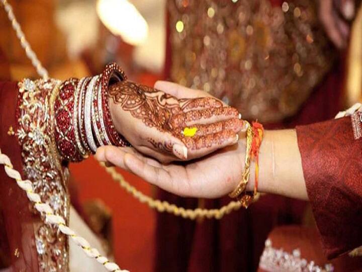 Gujarat Marriage Guideline : only 150 persons permission in marriage and other social gathering in Gujarat Gujarat Marriage Guideline : લગ્ન પ્રસંગોમાં કેટલા લોકો રહી શકશે હાજર? વાંચો ગાઇડલાઇન