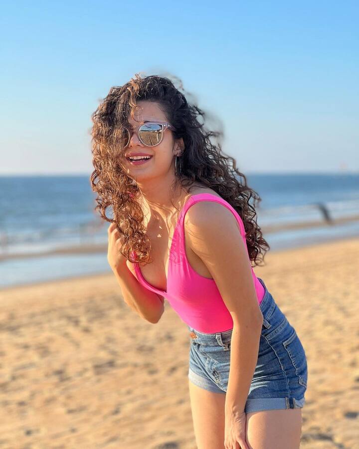 'लिटल थिंग्ज' या वेब सीरीजमध्ये मधील काव्या कुलकर्णी म्हणजेच अभिनेत्री मिथिला पालकर. (Photo:@mipalkarofficial/IG)